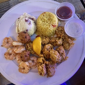 19 Degrees North - Pan seared shrimp and fried oysters - Seafood Near Me - Dahlonega, Georgia