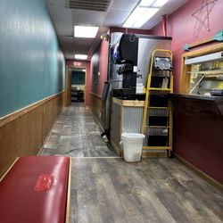Outlaw Pizza - Kitchen to restrooms and back party room