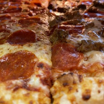 Pizza Pit - Madison West - Lunch pizza slices start at 11am daily. - Pizza Near Me - Madison, Wisconsin Pizza Pit - Madison West - Lunch pizza slices start at 11am daily. - Pizza Near Me - Madison, Wisconsin