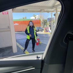 Arco Gas Station - Crazy lady. Probably has a lot of brain damage from drugs