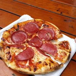 Pizza Espresso - Lecker Salami Pizza ;-)