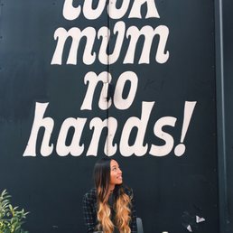 Cute wall right outside! Cute wall right outside!