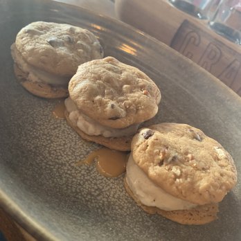 CRAFT Beer Market Kelowna - Ice cream sandwich - Beer Bar Near Me - Kelowna, British Columbia