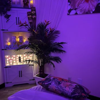WannaSpa by Wannapa - Decor was all Relaxation.  Love it!! - Massage Near Me - Chula Vista, California