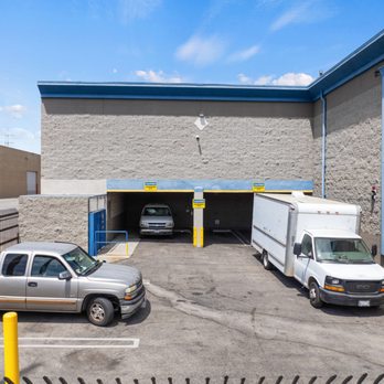 Nova Storage - Loading and unloading zone at our self-storage facility in Los Angeles, CA - Self Storage Near Me - Los Angeles, California Nova Storage - Loading and unloading zone at our self-storage facility in Los Angeles, CA - Self Storage Near Me - Los Angeles, California