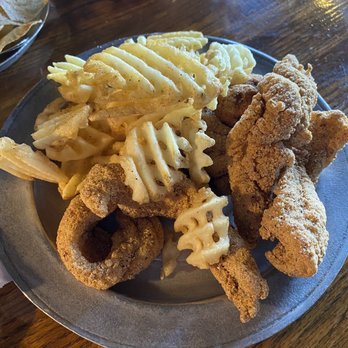 Oby's - Catfish platter - Cajun/Creole Near Me - Oxford, Mississippi