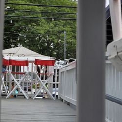 Black Cat Harbor Shack - If you zoom in, can you see the boats on the "waterfront" that they advertised?