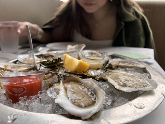 Henlopen City Oyster House by null