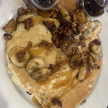 Turnpike’s Neighborhood Restaurant - Bananas Banana Fosters Pancake - Hot Dogs Near Me - Spring Hill, Florida Turnpike’s Neighborhood Restaurant - Bananas Banana Fosters Pancake - Hot Dogs Near Me - Spring Hill, Florida