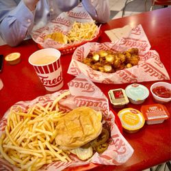 Freddy's Frozen Custard & Steakburgers - Yum!  My first time!!!