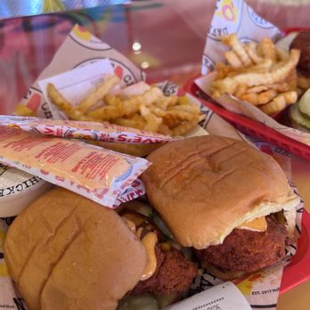 Dave's Hot Chicken - Holy moly!! - Chicken Shop Near Me - Valencia, California Dave's Hot Chicken - Holy moly!! - Chicken Shop Near Me - Valencia, California
