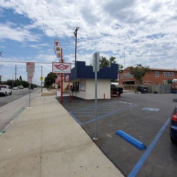 Bixby Classic Burger - Reminds me of the 50s burger stand. This is a great location with parking or for neighbors to walk over. - Burgers Near Me - Long Beach, California Bixby Classic Burger - Reminds me of the 50s burger stand. This is a great location with parking or for neighbors to walk over. - Burgers Near Me - Long Beach, California