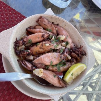 cantinho do petisco - Lulinha (don't know if I spelled that correctly), they call it "fried baby squid", buts sautéed in olive oil and garlic...not fried though - Restaurants Near Me - Lagos, 08