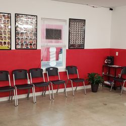 Jack's Barber Shop - Jack's seating area