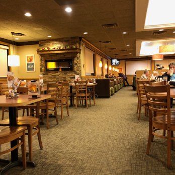 Bakers Square - South seating area - American Near Me - Clive, Iowa