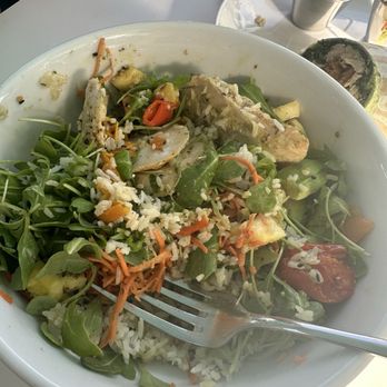 Pura Vida Miami - SUMMER CHICKEN BOWL - Breakfast & Brunch Near Me - North Miami Beach, Florida Pura Vida Miami - SUMMER CHICKEN BOWL - Breakfast & Brunch Near Me - North Miami Beach, Florida