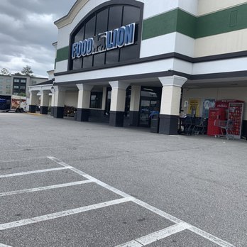 Food Lion - the front of the store - Grocery Near Me - Summerville, South Carolina Food Lion - the front of the store - Grocery Near Me - Summerville, South Carolina