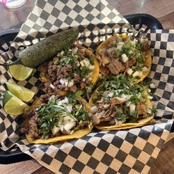 Chico's Burgers