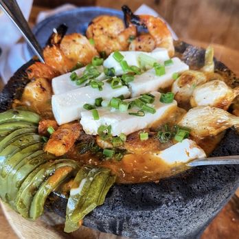 Ni Tuyo - Molcajete (mixto) - Tacos Near Me - Denver, Colorado Ni Tuyo - Molcajete (mixto) - Tacos Near Me - Denver, Colorado