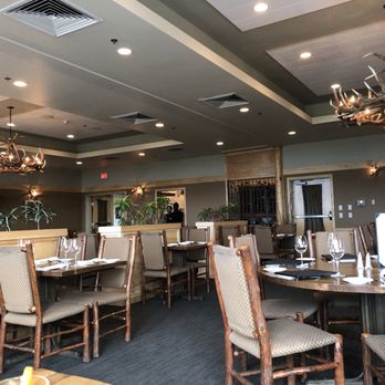Talkeetna Alaskan Lodge - Dining room - Hotels Near Me - Talkeetna, Alaska