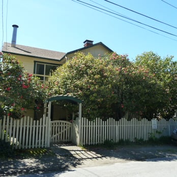 Camellia House - Vacation Rentals Near Me - Guerneville, California Camellia House - Vacation Rentals Near Me - Guerneville, California