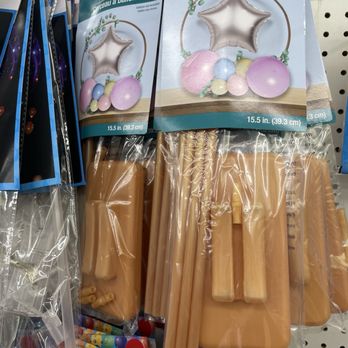 Dollar Tree - Balloon Arch Kit - Discount Store Near Me - Saint Louis, Missouri Dollar Tree - Balloon Arch Kit - Discount Store Near Me - Saint Louis, Missouri