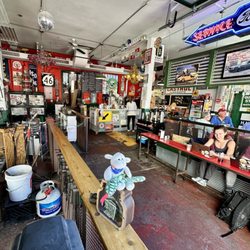 Pump House Coffee & Deli - Main interior