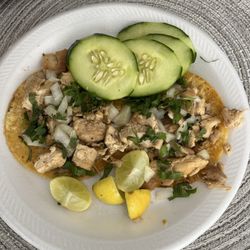 Taqueria El TACOntento - Chicken tacos