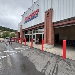 Costco - Exterior entrance