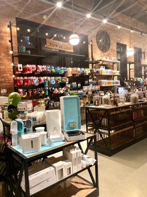 DOGGIEVILLE MTL by null