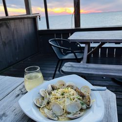 The Public House on the Lake - Clam linguine and white wine