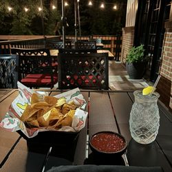 Fiesta Azteca - Chips and salsa with a good kick