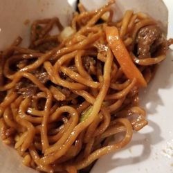 Shanghai Garden Chinese Restaurant - Beef lomein.