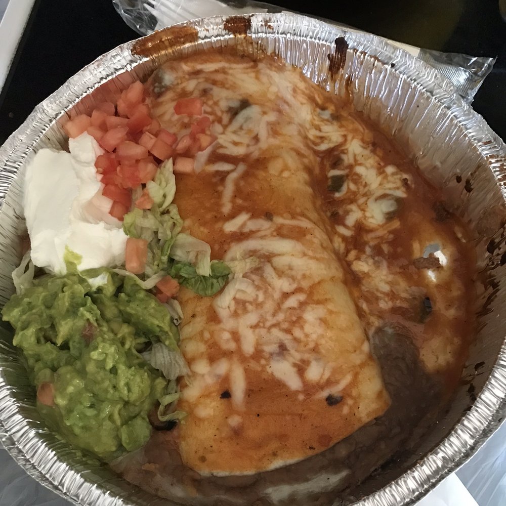 Los Agaves Grill - Super burrito (minus the meat) also comes with a huge side of chips and salsa - Mexican Near Me - Athol, Massachusetts Los Agaves Grill - Super burrito (minus the meat) also comes with a huge side of chips and salsa - Mexican Near Me - Athol, Massachusetts