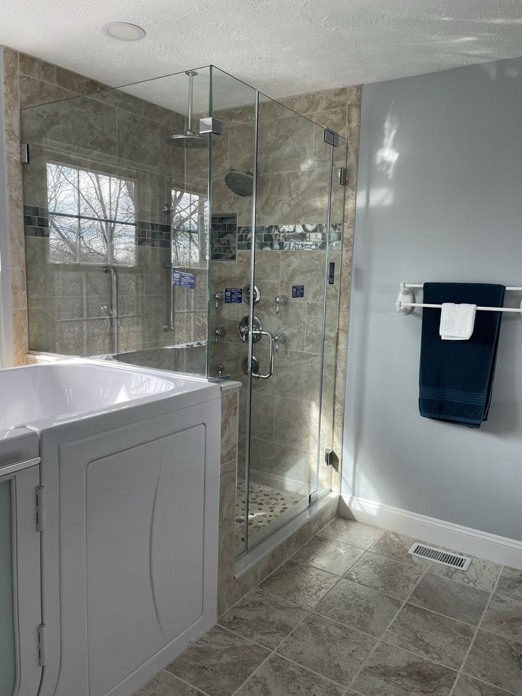 Slide of Gomez Professionals