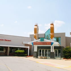 River Oaks Center