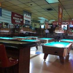 Stan's Bar & Drive-Thru - Plenty of pool