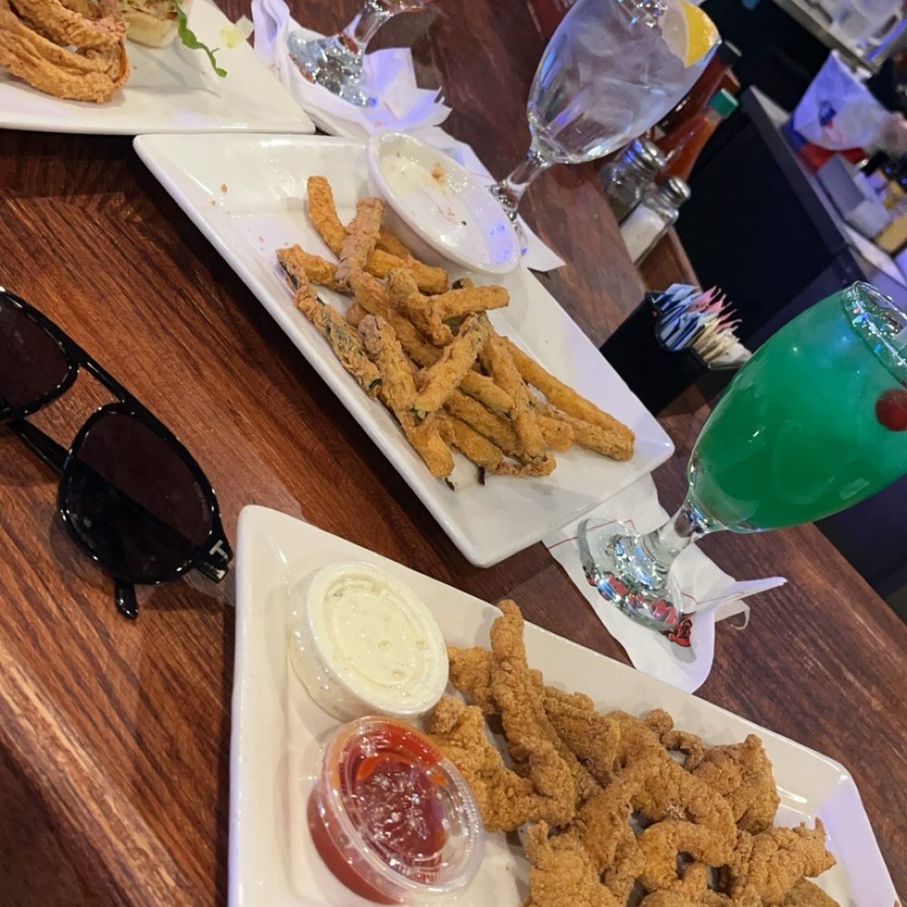 Floyds - Sugar Land - Fried Catfish Pieces Onion Rings Fried Zucchini Homemade Texas-Size Hamburger - Steakhouses Near Me - Sugar Land, Texas Floyds - Sugar Land - Fried Catfish Pieces Onion Rings Fried Zucchini Homemade Texas-Size Hamburger - Steakhouses Near Me - Sugar Land, Texas