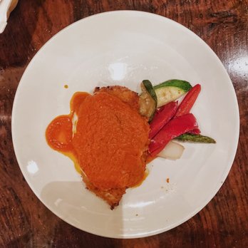 Bellini - Pollo alla Parmigiana -- Freshly breaded chicken tender, pan fried, topped with marinara and parmigiano - Italian Near Me - Philadelphia, Pennsylvania