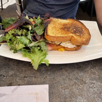 A'Bouzy - Fried Egg Sandwich - Champagne Bars Near Me - Houston, Texas