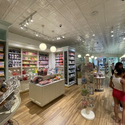 Lolli and Pops - Store floor