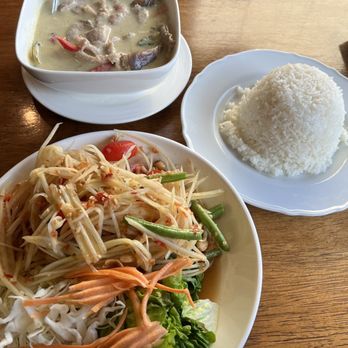 King’s Thai Cuisine #2 - Som-Tum Salad & Green Curry - Thai Near Me - San Francisco, California King’s Thai Cuisine #2 - Som-Tum Salad & Green Curry - Thai Near Me - San Francisco, California