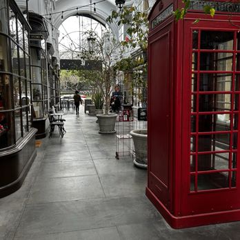 Mandarin Coffee Stand - Outside - Coffee & Tea Near Me - Pasadena, California Mandarin Coffee Stand - Outside - Coffee & Tea Near Me - Pasadena, California
