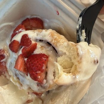 Cinnaholic - All theseee strawberries for $1? I should'nt of ask for double I suppose - Desserts Near Me - Corona, California