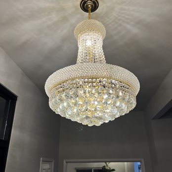Sebas Electrical - 40lb chandelier - Electricians Near Me - Sylmar, California Sebas Electrical - 40lb chandelier - Electricians Near Me - Sylmar, California