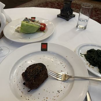 40 Westt - 8oz filet, spinach and wedge salad. - Steakhouses Near Me - Pointe-Claire, Quebec