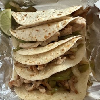 Taqueria Melchor - Chicken fajita tacos - Mexican Near Me - Austin, Texas Taqueria Melchor - Chicken fajita tacos - Mexican Near Me - Austin, Texas