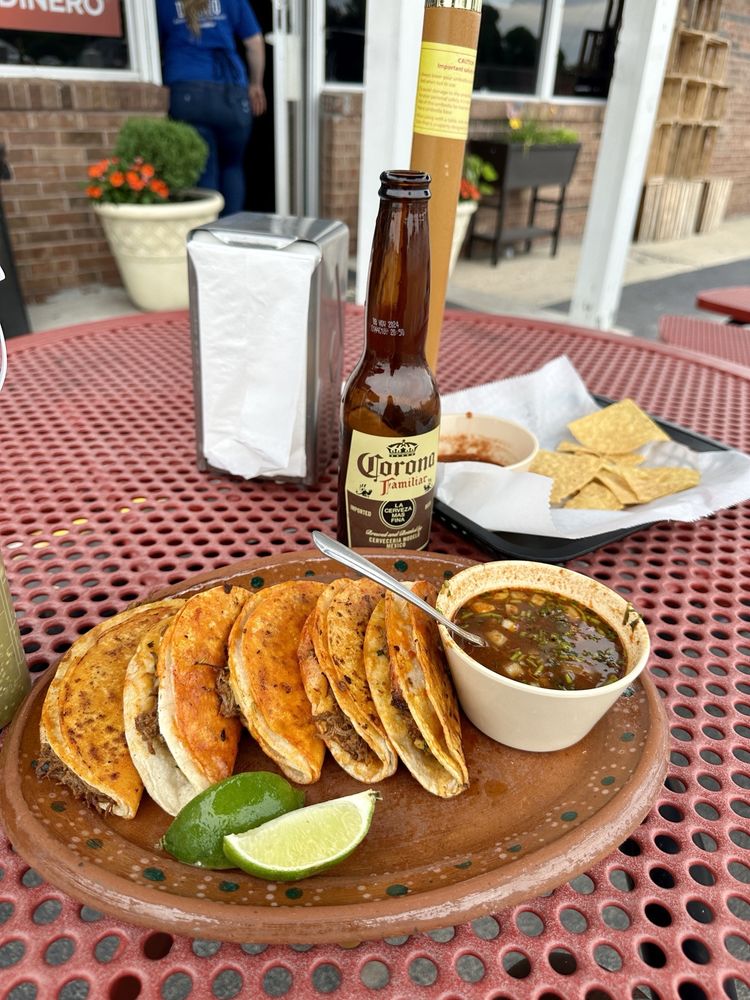 3 De Mayo