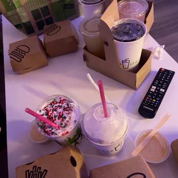 Shake Shack Glendale - Drinks with no straws. - Burgers Near Me - Glendale, California