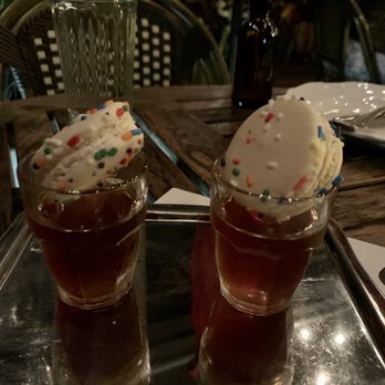 etta - Bucktown - Tequila shot drink + birthday cake macaron! - Pizza Near Me - Chicago, Illinois